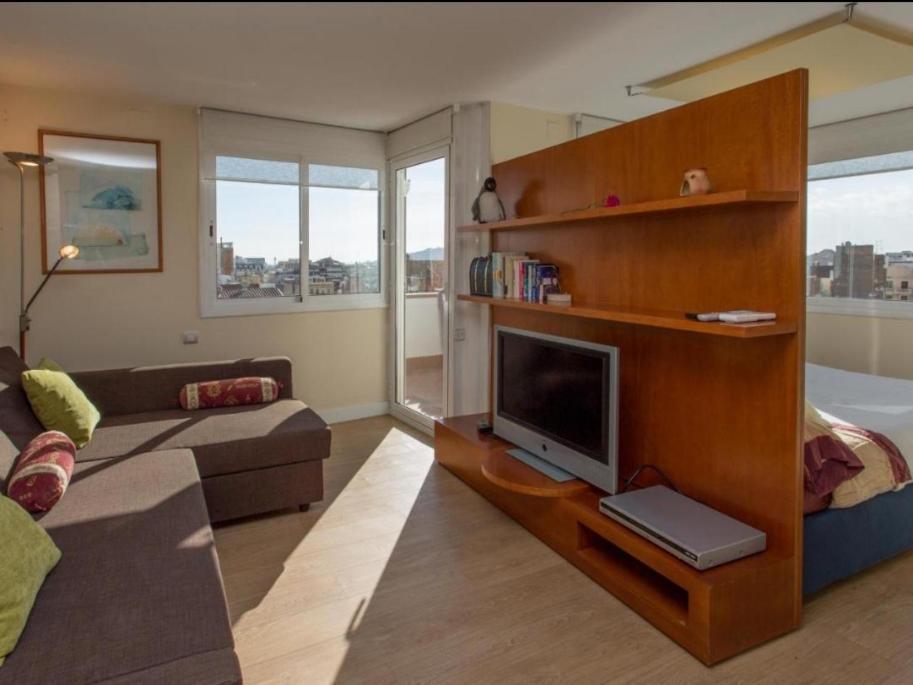 Gaudi Views Apartment Барселона Экстерьер фото