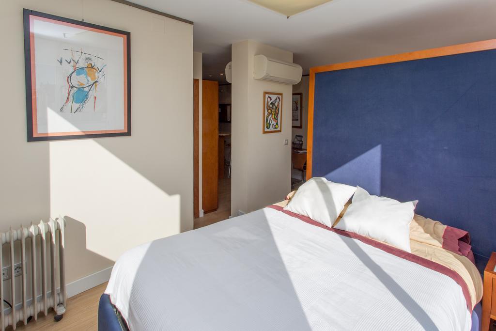 Gaudi Views Apartment Барселона Экстерьер фото