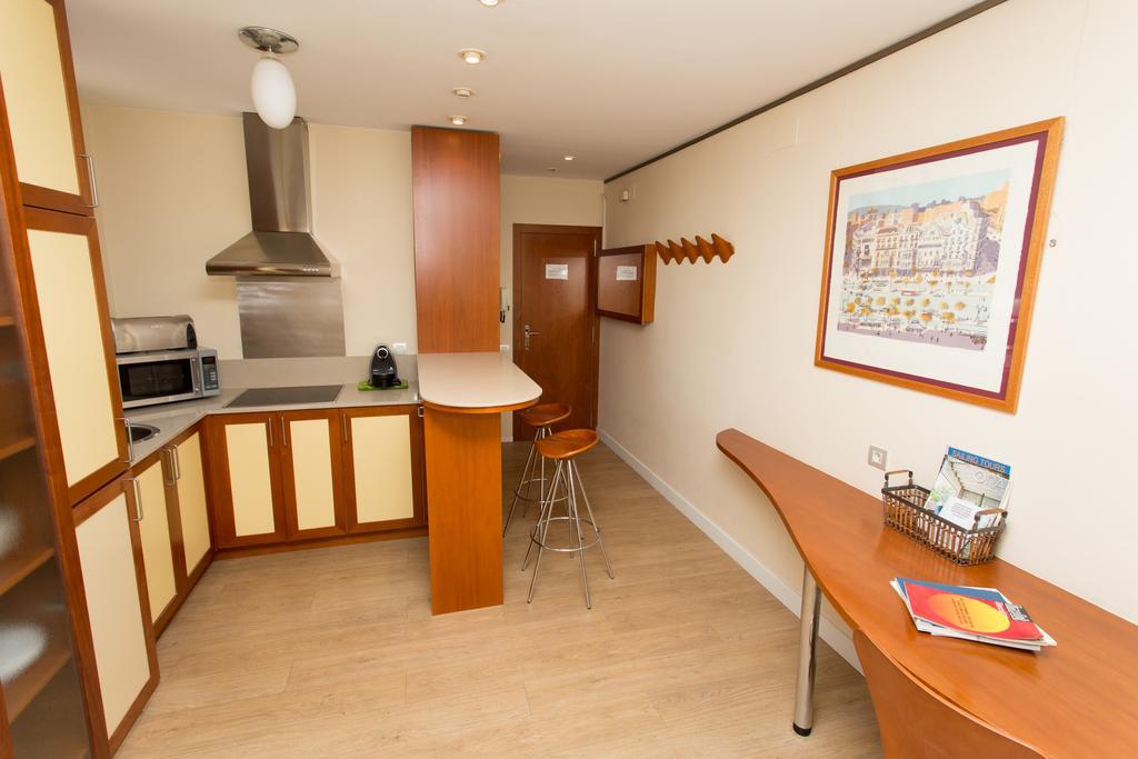 Gaudi Views Apartment Барселона Экстерьер фото