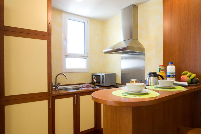 Gaudi Views Apartment Барселона Номер фото